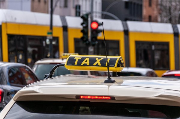Taxi Draguignan : services disponibles 7j/7 à votre portée